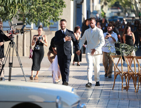 Ο Simon Porte Jacquemus και ο Marco Maestri στο γάμο τους