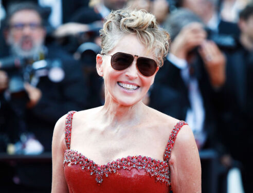 Σάρον Στόουν: Ένας νεότερος άντρας την παράτησε όταν αρνήθηκε να κάνει μπότοξ