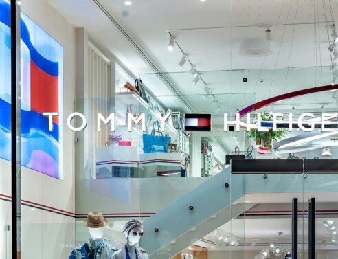 Εντυπωσιακή ανακαίνιση στο κατάστημα Tommy Hilfiger στη Γλυφάδα