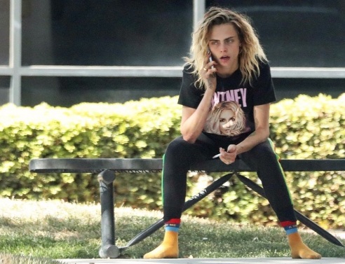 Ανησυχία για την εικόνα της Κάρα Ντελεβίν στο αεροδρόμιο της Νέας Υόρκης