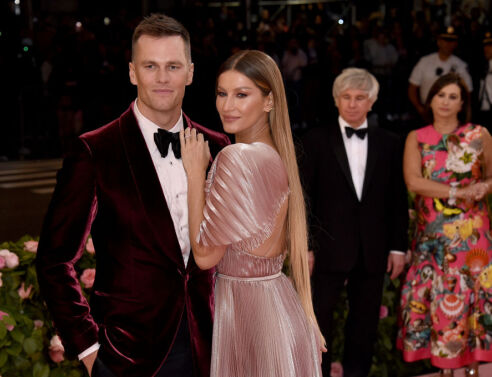 Ακόμη, δημοσίευμα του RadarOnline, αναφέρει ότι Ζιζέλ και Μπρέιντι είχαν προβλήματα γάμου εδώ και αρκετούς μήνες και οι πηγές που επικαλούνται θέλουν την 13χρονη κοινή πορεία του ζευγαριού να έχει επισκιαστεί από «εκρηκτικούς καβγάδες», οι οποίοι ολοένα και αυξάνονται.