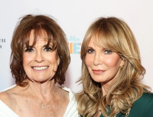 Ζακλίν Σμιθ – Λίντα Γκρέι