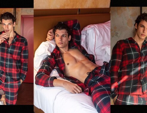 Ο Βασίλης Μίχας με Μακριά Φανελένια Πιτζάμα με Κόκκινο Σκωτσέζικο Καρό Print.