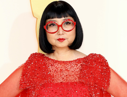 Shirley Kurata: Ποια είναι η ιστορία, το στιλ και η φιλοσοφία της υποψήφιας για Όσκαρ ενδυματολόγου της ταινίας Τα Πάντα Όλα. 