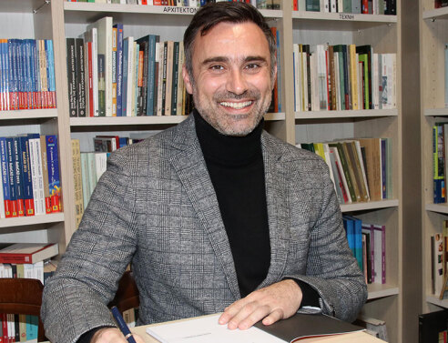 Γιώργος Καπουτζίδης