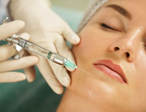 Απάτη χιλιάδων ευρώ με botox και υαλουρονικό οξύ από βραβευμένη επιχειρηματία