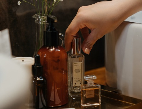 6+1 cozy φθινοπωρινά αρώματα που θα αγοράζετε ξανά και ξανά