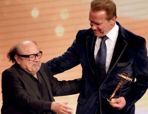 Σβαρτζενέγκερ: Επανένωση με τον κινηματογραφικό του «δίδυμο» Ντάνι Ντε Βίτο