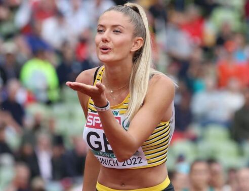 Αλίσια Σμιντ: Η «πιο σέξι» αθλήτρια του κόσμου ζει με 700 ευρώ τον μήνα