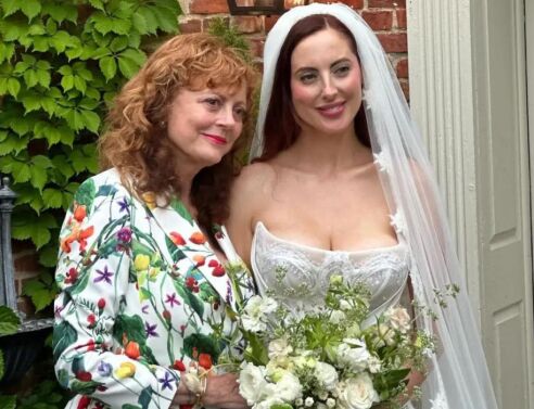 Σούζαν Σάραντον: Η απάντηση της κόρης της για το «προκλητικό» νυφικό της