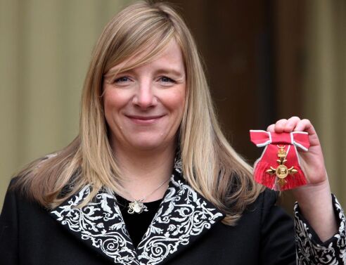 Givenchy: Η Σάρα Μπέρτον είναι η νέα δημιουργική διευθύντρια του Οίκου