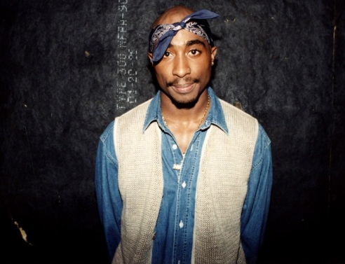 Εμπλέκεται ο Diddy στη δολοφονία του Tupac Shakur; 