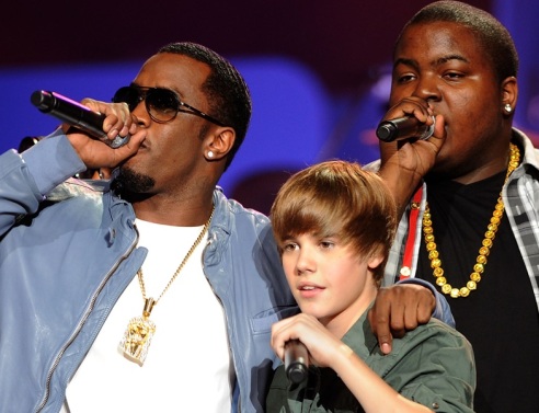 Σε δύσκολη ψυχολογική κατάσταση ο Τζάστιν Μπίμπερ μετά το σκάνδαλο Diddy 