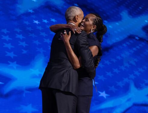 Μπαράκ Ομπάμα: Το μήνυμα για τα γενέθλια και η φωτογραφία με την Μισέλ εν μέσω φημών