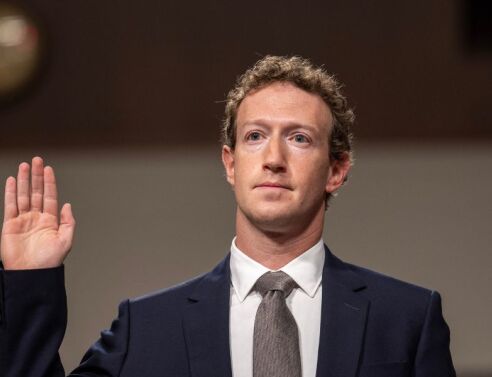 Απειλείται η Meta: O Μαρκ Ζούκερμπεργκ ίσως αναγκαστεί να πουλήσει Instagram και WhatsApp - Ξεκινά η δίκη - Πολιτικές πιέσεις στο παρασκήνιο