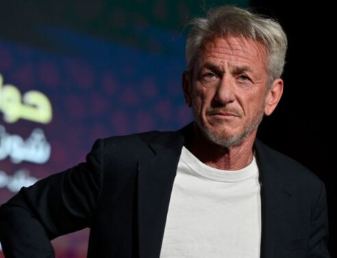 Ο Σον Πεν δήλωσε ότι «ο Ντόναλντ Τραμπ μπορεί να προσπαθήσει να καταστρέψει τον κόσμο» - Οι εκτιμήσεις του ηθοποιού για το πολιτικό κλίμα στις ΗΠΑ