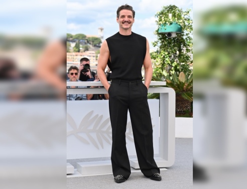 Η Calvin Klein έντυσε τον Pedro Pascal για το Φεστιβάλ των Καννών