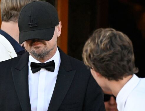 Tρολάρισμα στον Ντι Κάπριο για το καπέλο στον γάμο των Μπέζος - Σάντσεζ