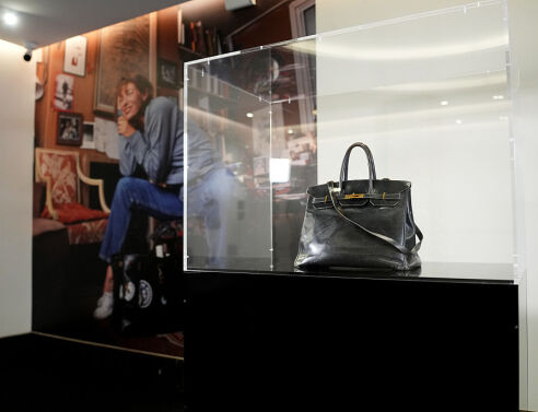 Η αυθεντική Birkin για την Τζέιν Μπίρκιν πωλήθηκε σε δημοπρασία για το ρεκόρ των 10 εκατ. δολαρίων