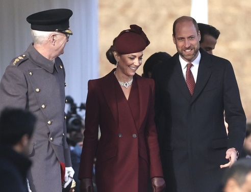 «Θέλουν να ζήσουν ως οικογένεια» - Ανησυχία για την προστασία της ιδιωτικής ζωής του πρίγκιπα Ουίλιαμ και της Κέιτ Μίντλετον στη νέα τους κατοικία