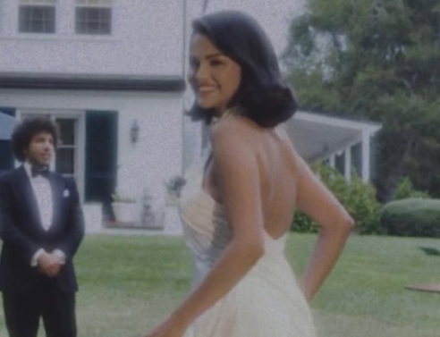 Η Σελένα Γκόμεζ παντρεύτηκε τον Μπένι Μπλάνκο σε μια λαμπερή τελετή στη Σάντα Μπάρμπαρα