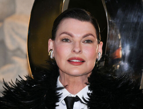 Λίντα Εβαντζελίστα: Το σούπερ μόντελ ξαναβρίσκει τον εαυτό του μετά την «αποτυχημένη» πλαστική