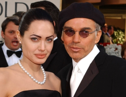 Ο Μπίλι Μπομπ Θόρντον με την Αντζελίνα Τζολί στην 59η τελετή απονομής των βραβείων Χρυσή Σφαίρα στο Μπέβερλι Χιλς, 20 Ιανουαρίου 2002.