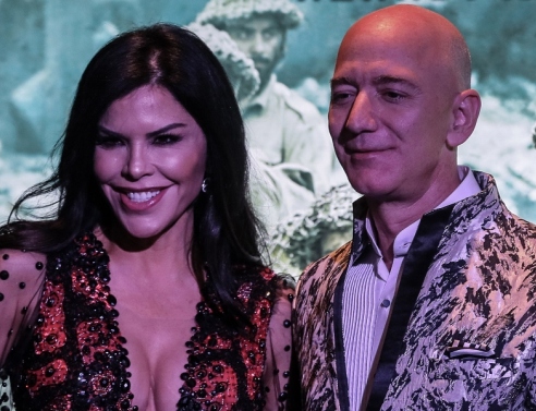 Τζεφ Μπέζος και Λορέν Σάντσεζ 