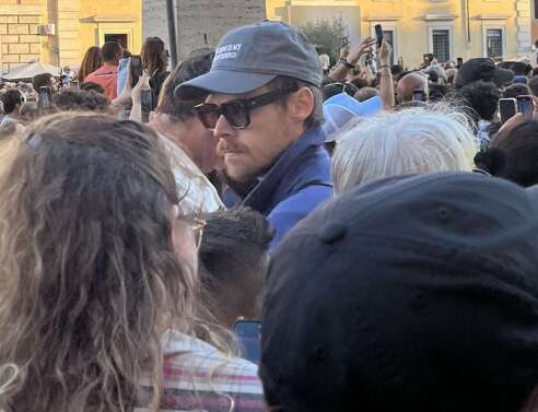 Πώς  Χάρι Στάιλς πήγε για… κούρεμα και βρέθηκε στην εκλογή του Πάπα 