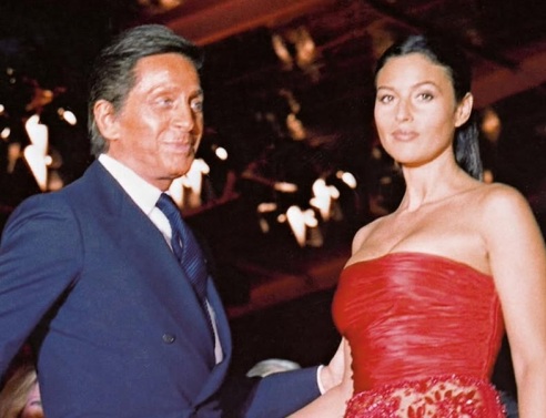 Η Μόνικα Μπελούτσι αποχαιρετά τον Βαλεντίνο: «Σπουδαίος καλλιτέχνης και ξεχωριστός άνθρωπος»