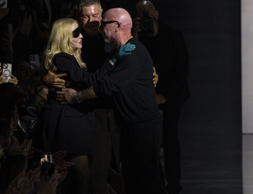 Η Μαντόνα έκλεψε την παράσταση στο σόου των Dolce & Gabbana στο Μιλάνο