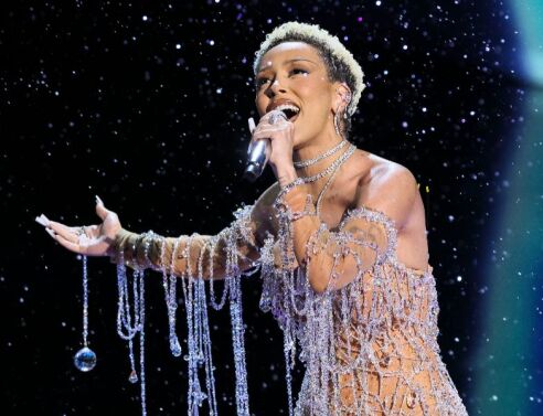 «Είχε το θράσος...» - Η Doja Cat απάντησε στον Σαλαμέ για τα σχόλια για την όπερα και το μπαλέτο