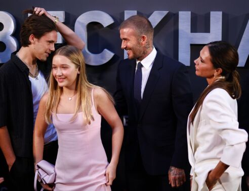 «Ποιος παίρνει συμβουλές μακιγιάζ από μια 14χρονη;» Αντιδράσεις για τη Χάρπερ Μπέκαμ