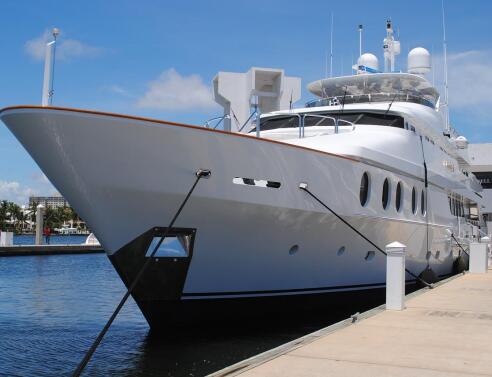 Μύκονος: Υπερπολυτελές σκάφος προσέκρουσε σε ξέρα