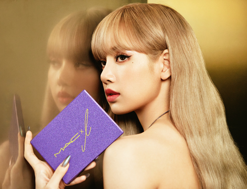 Η σουπερσταρ Lisa λανσάρει την πρωτη της συλλογή καλλυντικών σε συνεργασία με την MAC