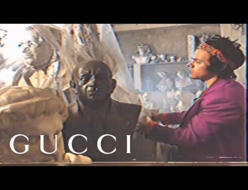 Ο Χάρι Στάιλς επιστρέφει στον οίκο Gucci (video) 