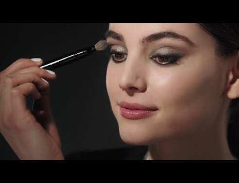How to Make a Smoky Eye Makeup Look with the FALL-WINTER 2019 COLLECTION – CHANEL Makeup Tutorials