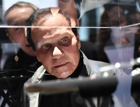 Πέθανε ο εμβληματικός σχεδιαστής μόδας Αζεντίν Αλαϊά