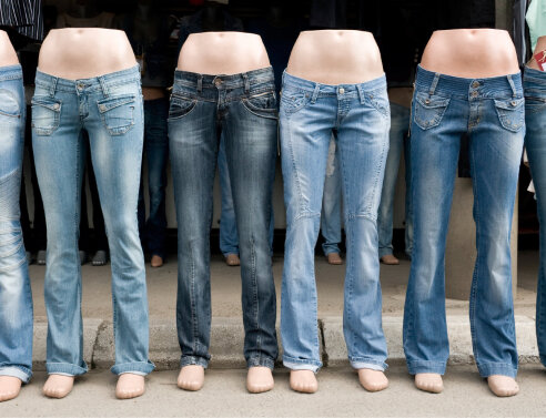 americans-turn-away-from-jeans-hello-yoga-pants.jpg