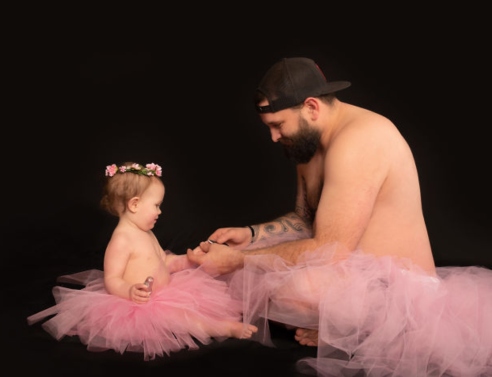 dad-daughter-tutu-photoshoot-jenn-floyd-photography-6-5e32cbc723db5_700_1.jpg
