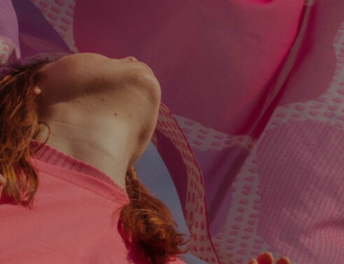 Η Μαγδαληνή Κλειώ Ευταξιοπούλου σε ένα fabric workshop στο Ίδρυμα Θεοχαράκη