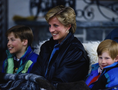 Η πριγκίπισσα Νταϊάνα με τους 2 γιους της, Ουίλιαμ και Χάρι