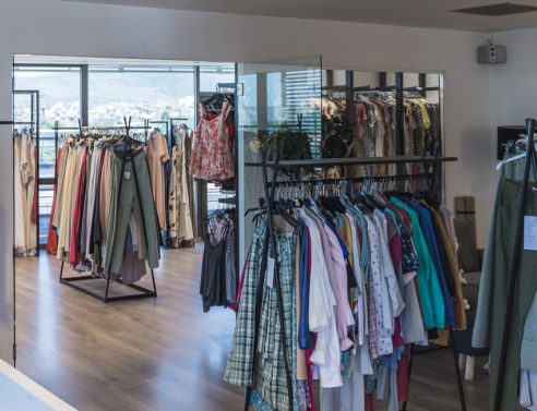 Καλοκαιρινό Bazaar Helmi