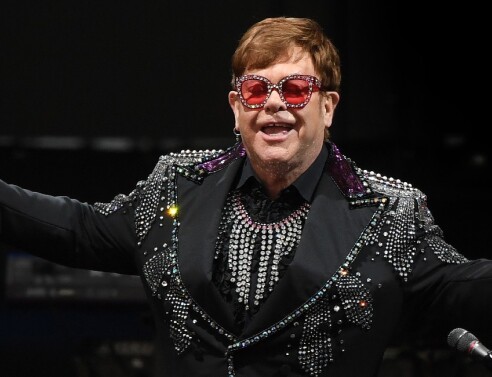Έλτον Τζον: Γιόρτασε τα 30 χρόνια αποχής του από ποτό και ουσίες