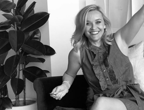 Η Reese Witherspoon συμμετέχει στο #ChallengeAccepted του Instagram
