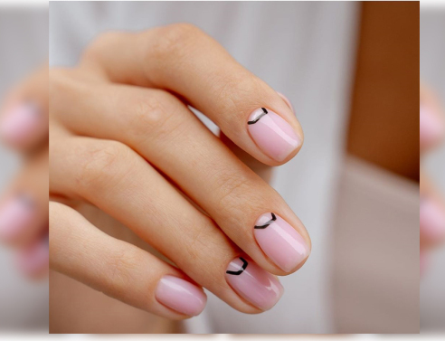 Νύχια με μανικιούρ γεωμετρικά σχέδια