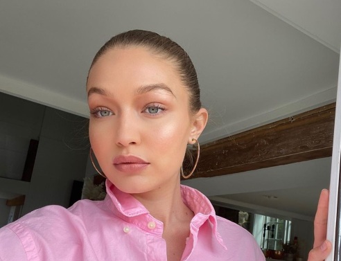 Η Τζίτζι Χαντίντ