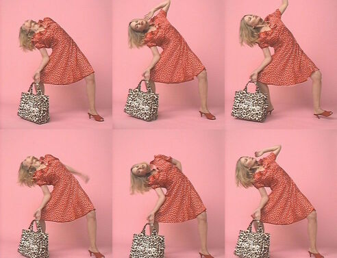 Η Κάιλι Μινόγκ πρωταγωνιστεί στη νέα καμπάνια του Marc Jacobs