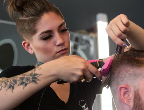 Ανοικτά τα κομμωτήρια σήμερα Σάββατο 7 Νοεμβρίου 2020 εν μέσω lockdown