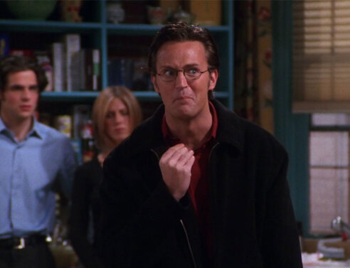 Ο ηθοποιός Μάθιου Πέρι ως «Τσάντλερ» στην τηλεοπτική σειρά «Τα Φιλαράκια»